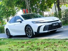 Toyota Camry Hybrid 2.0HSE Sport Lite Edition - фото 3