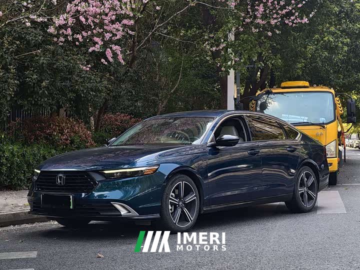 Honda Accord New Energy 2.0L e:PHEV flagship version - автомобиль из Китая