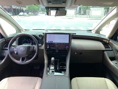 Toyota Alphard 2.5L Hybrid Executive Lounge - фото 5