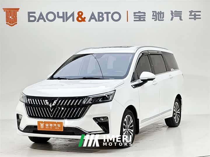 Wuling Jiachen 1.5T CVT Flagship - автомобиль из Китая