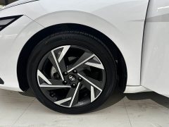 Lexus Elantra 1.5L CVT GLX Elite Edition - фото 17