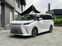Lexus LM 500h six-seater premium version - фото 1