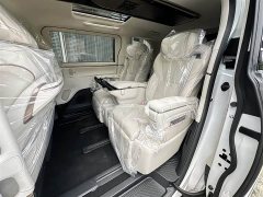 Lexus LM 500h six-seater premium version - фото 14