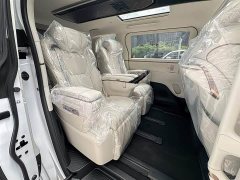 Lexus LM 500h six-seater premium version - фото 15