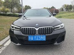 BMW 5 Series facelift 530Li leading M sports package - фото 2