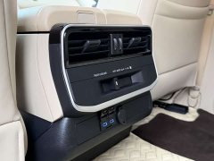 Toyota Land Cruiser (imported) LC300 2023 4.0L Middle East version - фото 11
