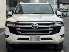 Toyota Land Cruiser (imported) LC300 2023 4.0L Middle East version - фото 3