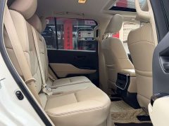 Toyota Land Cruiser (imported) LC300 2023 4.0L Middle East version - фото 8