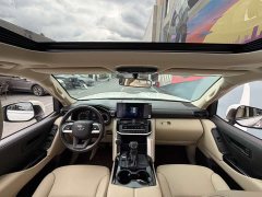 Toyota Land Cruiser (imported) LC300 2023 4.0L Middle East version - фото 9