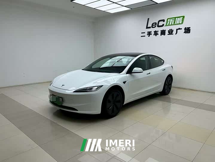 Tesla Model 3 facelift rear-wheel drive version
