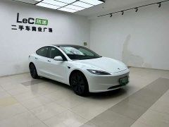 Tesla Model 3 facelift rear-wheel drive version - фото 5
