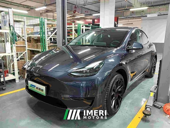 Tesla Model Y rear-wheel drive version - автомобиль из Китая