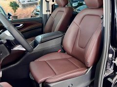 Mercedes-Benz V-Class 2024 V 300 L Long Wheelbase Luxury Edition - фото 6