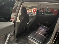 Tesla Model Y rear-wheel drive version - фото 9