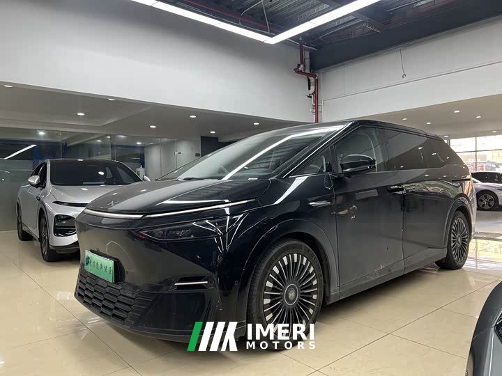 XPeng X9 BEV 740 Ultra-Long Range Max - автомобиль из Китая
