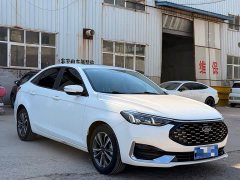 Lexus Escort 2021 1.5L Automatic Glory Edition - фото 3