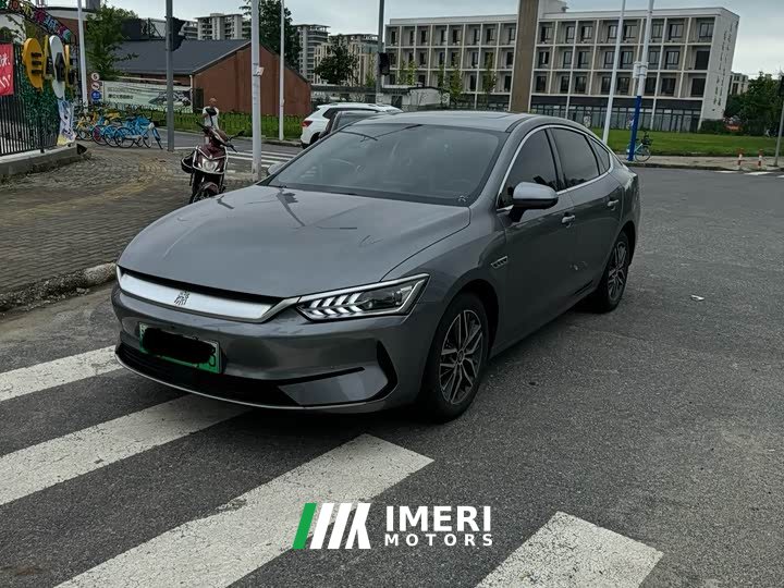 BYD Qin PLUS 2024 Honor Edition EV 420KM Leading Trim - автомобиль из Китая