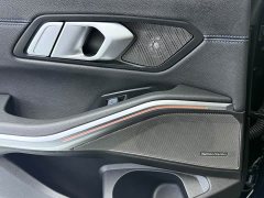 BMW 3 Series Facelift 330i M Sport Night Package - фото 10