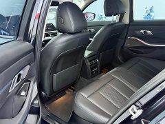 BMW 3 Series Facelift 330i M Sport Night Package - фото 11