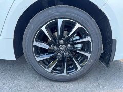 Toyota Corolla 1.8L Dual Engine Elite Edition - фото 10