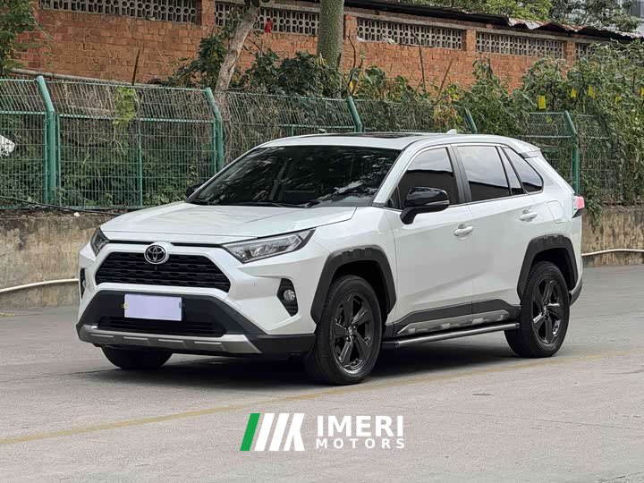 Toyota RAV4 Rongfang 2022 2.0L CVT four-wheel drive fashion Plus version - автомобиль из Китая