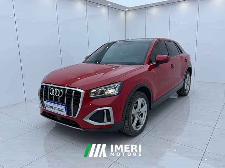 Audi Q2L 35 TFSI aggressive and dynamic - автомобиль из Китая