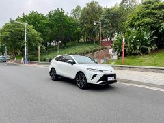Toyota Vesa 2.0L CVT two-wheel drive premium version - фото 3