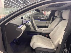 NIO ET7 2024 75kWh Executive Signature Edition - фото 3