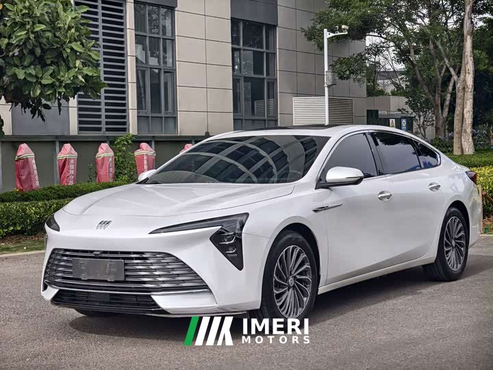 Buick LaCrosse 2023 28T Yuezun Edition - автомобиль из Китая