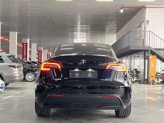Tesla Model Y standard range rear-wheel drive version - фото 15