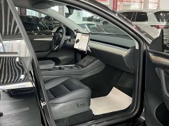 Tesla Model Y standard range rear-wheel drive version - фото 9