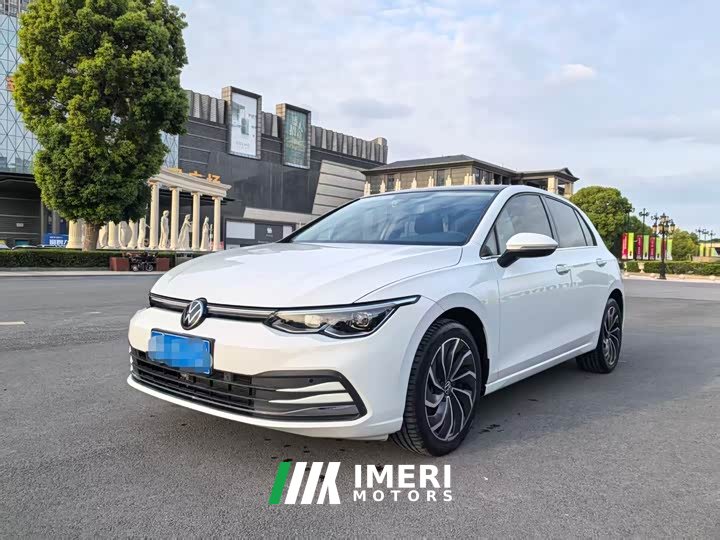 Volkswagen Golf 2023 facelift 280TSI DSG Pro - автомобиль из Китая