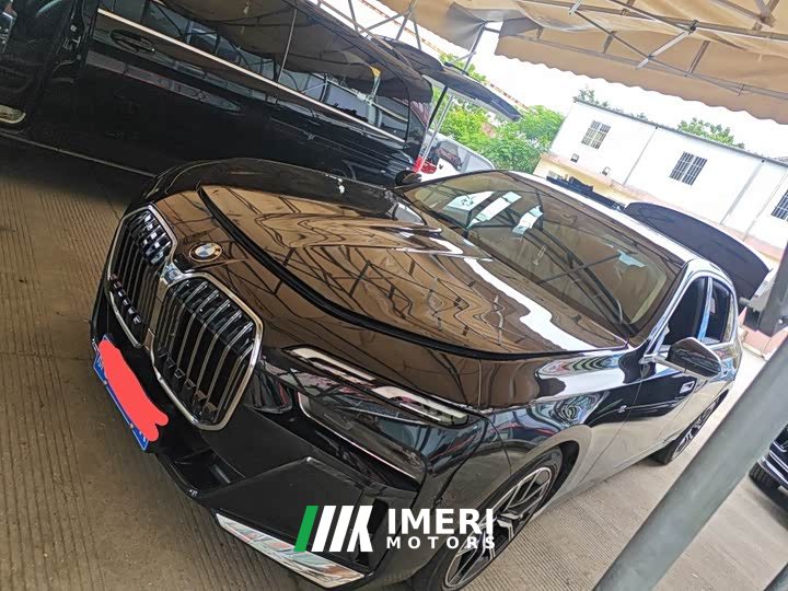 BMW 7 Series 2023 735Li M Sports Package - автомобиль из Китая