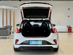 Zeekr 001 YOU version 100kWh four-wheel drive - фото 16