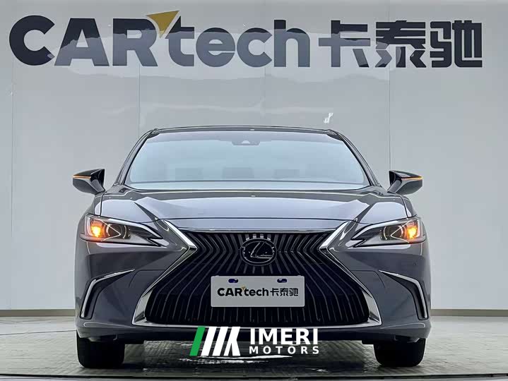 Lexus ES 2020 200 Excellence Edition - автомобиль из Китая