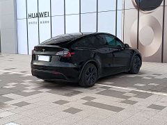 Tesla Model Y 2023 rear-wheel drive version - фото 4