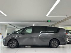 Li Auto Ideal MEGA Ultra - фото 4
