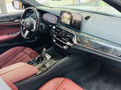BMW 5 Series facelift 525Li M Sports Package - фото 6
