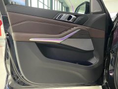BMW X5 2022 facelift xDrive 40Li M sports package - фото 15
