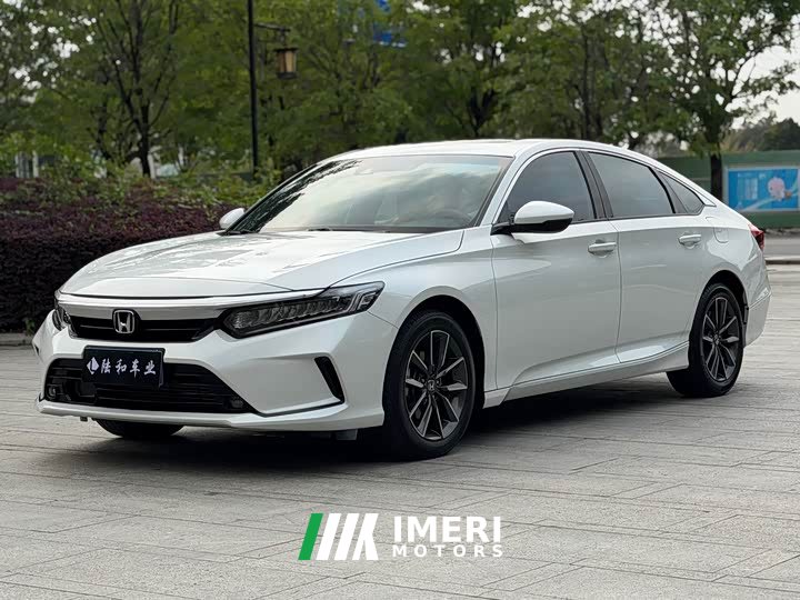 Lexus Yingshipai 260TURBO refined version - автомобиль из Китая