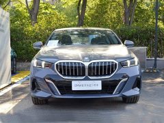 BMW 5 Series 530Li M Sport Luxury Package - фото 4