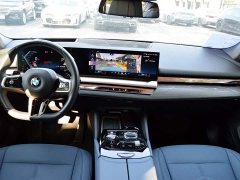 BMW 5 Series 530Li M Sport Luxury Package - фото 9