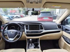 Toyota Highlander 2021 2.0T four-wheel drive elite version 7 seats - фото 6