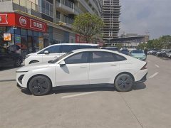 Wuling Starlight 2023 70 Standard Edition - фото 3