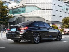 BMW 3 Series 2020 330i M Sports Night Package - фото 3