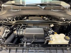 Ford Explorer EcoBoost 285 four-wheel drive titanium version 6 seats - фото 7