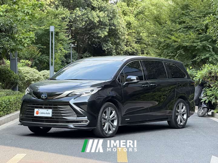 Toyota SIENNA 2.5L Hybrid Premium Edition - автомобиль из Китая