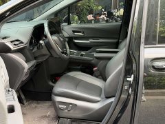 Toyota SIENNA 2.5L Hybrid Premium Edition - фото 10