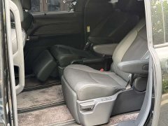 Toyota SIENNA 2.5L Hybrid Premium Edition - фото 13