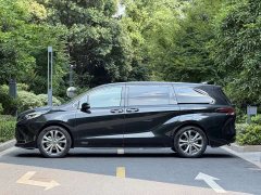Toyota SIENNA 2.5L Hybrid Premium Edition - фото 7